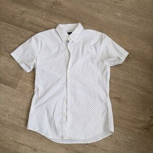 Abercrombie & Fitch White Short-Sleeve Button-Down with Small Dot Print